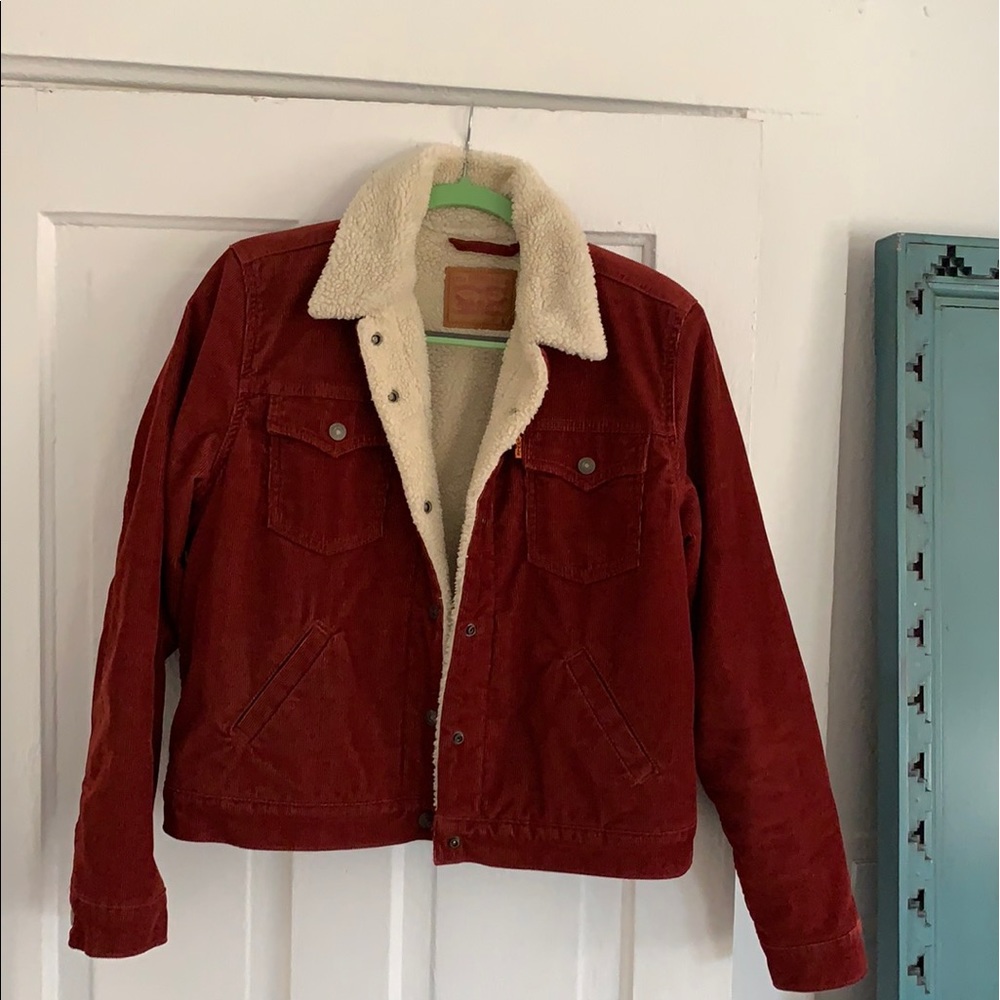Red Sherpa trucker Levi’s jacket